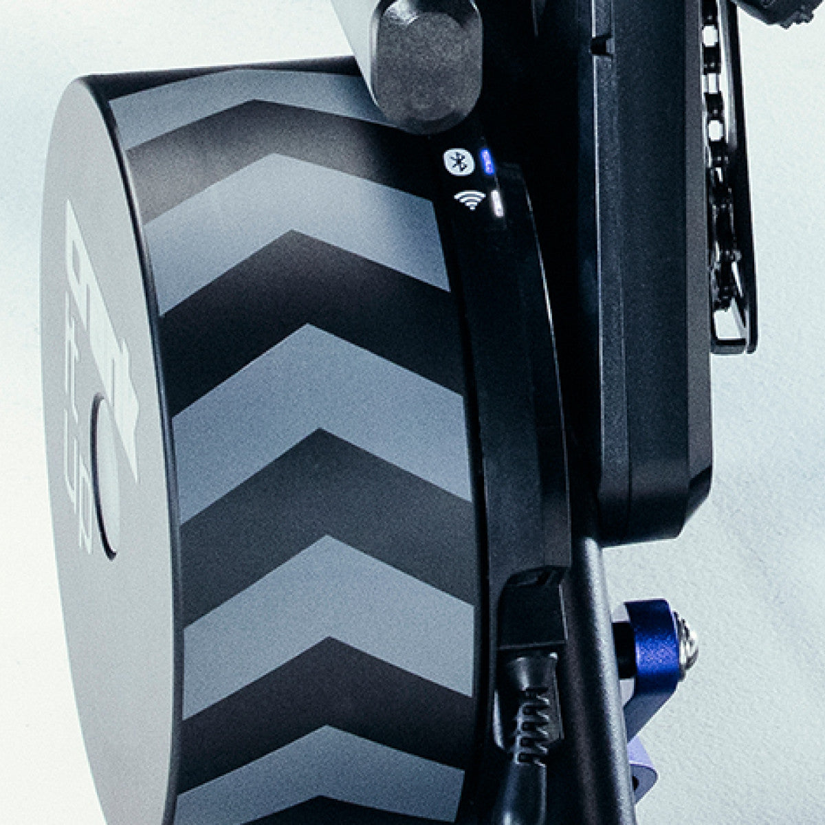 Wahoo NEW KICKR V6 Smart Bike Trainer